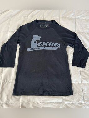 Rescue The Forgotten Black & Gray Raglan Baseball Tee Women’s Small, Dog Rescue